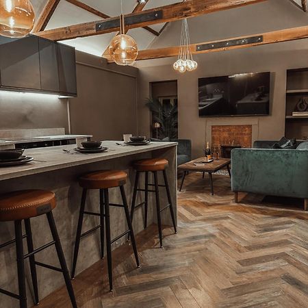Magistrates Penthouse Suite - Town Centre Apartments With Spa Morpeth Extérieur photo