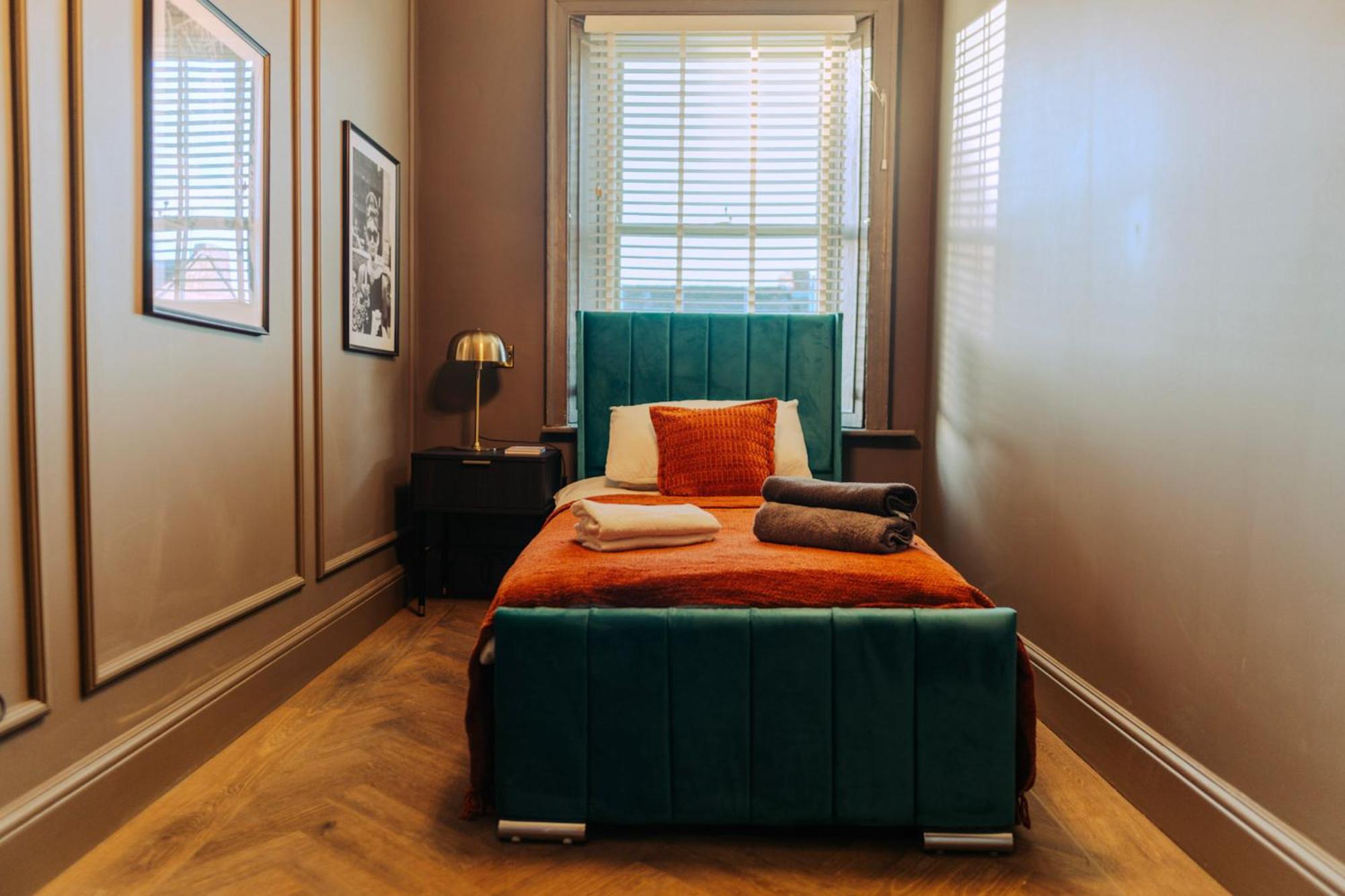 Magistrates Penthouse Suite - Town Centre Apartments With Spa Morpeth Extérieur photo