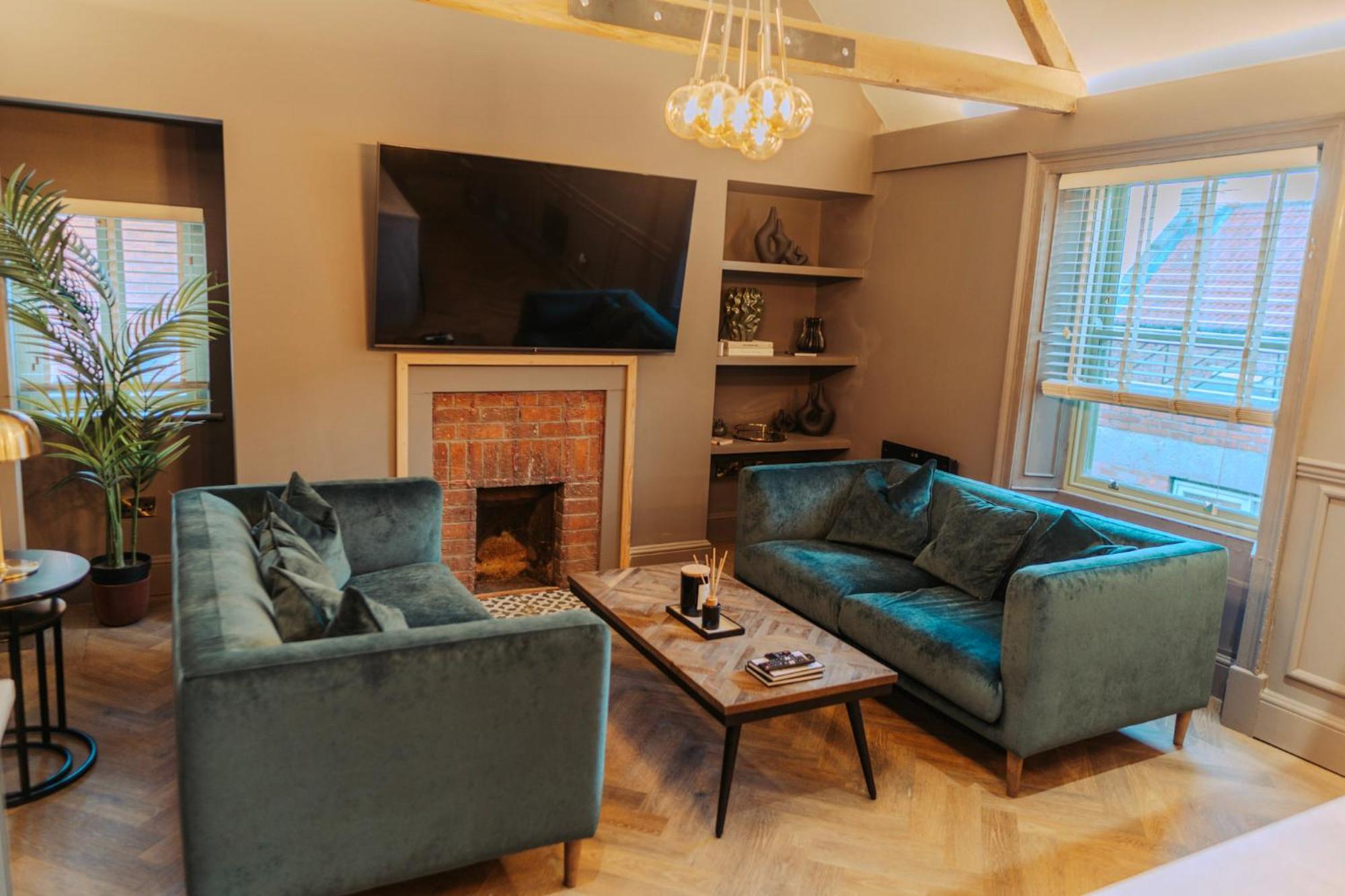 Magistrates Penthouse Suite - Town Centre Apartments With Spa Morpeth Extérieur photo