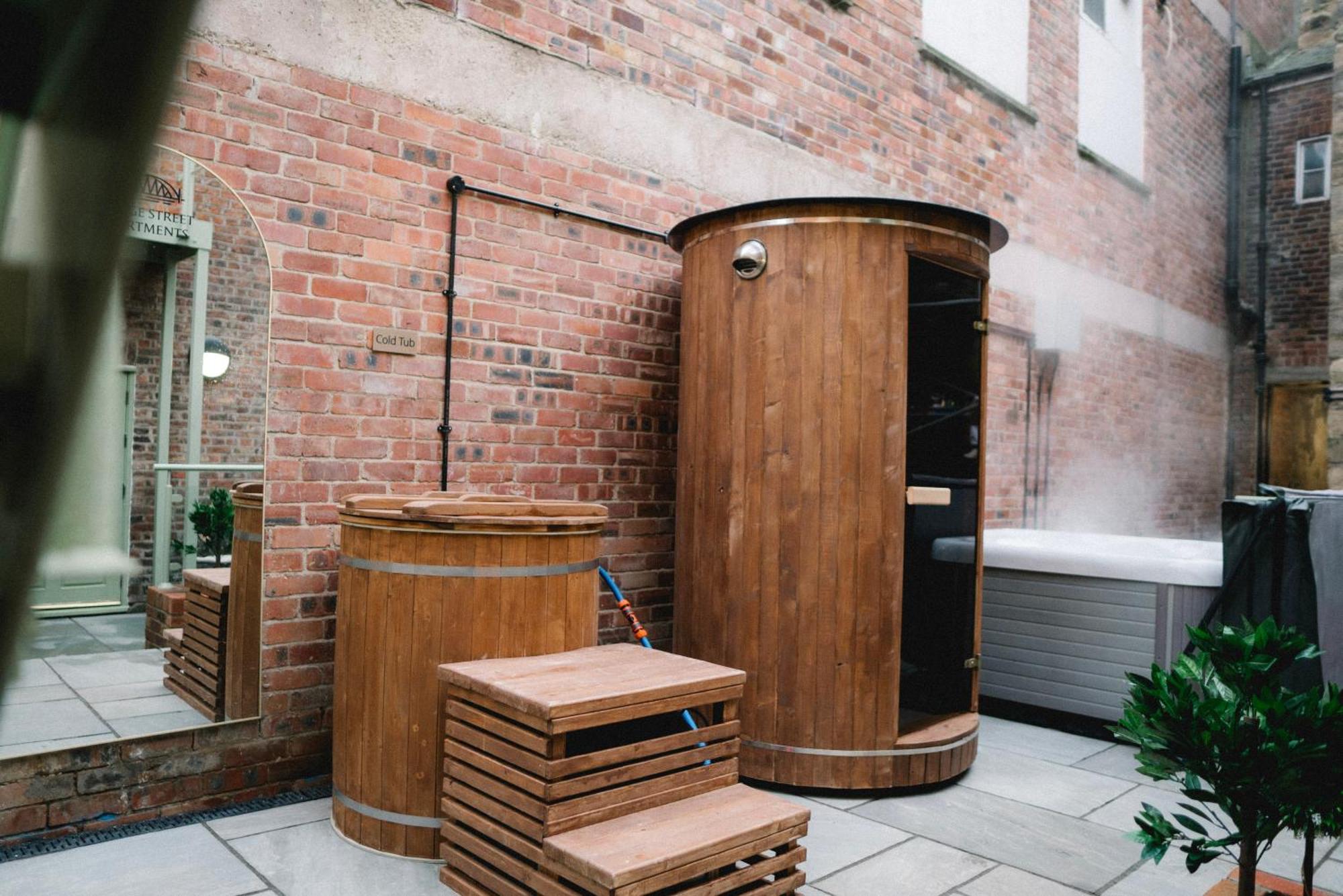 Magistrates Penthouse Suite - Town Centre Apartments With Spa Morpeth Extérieur photo