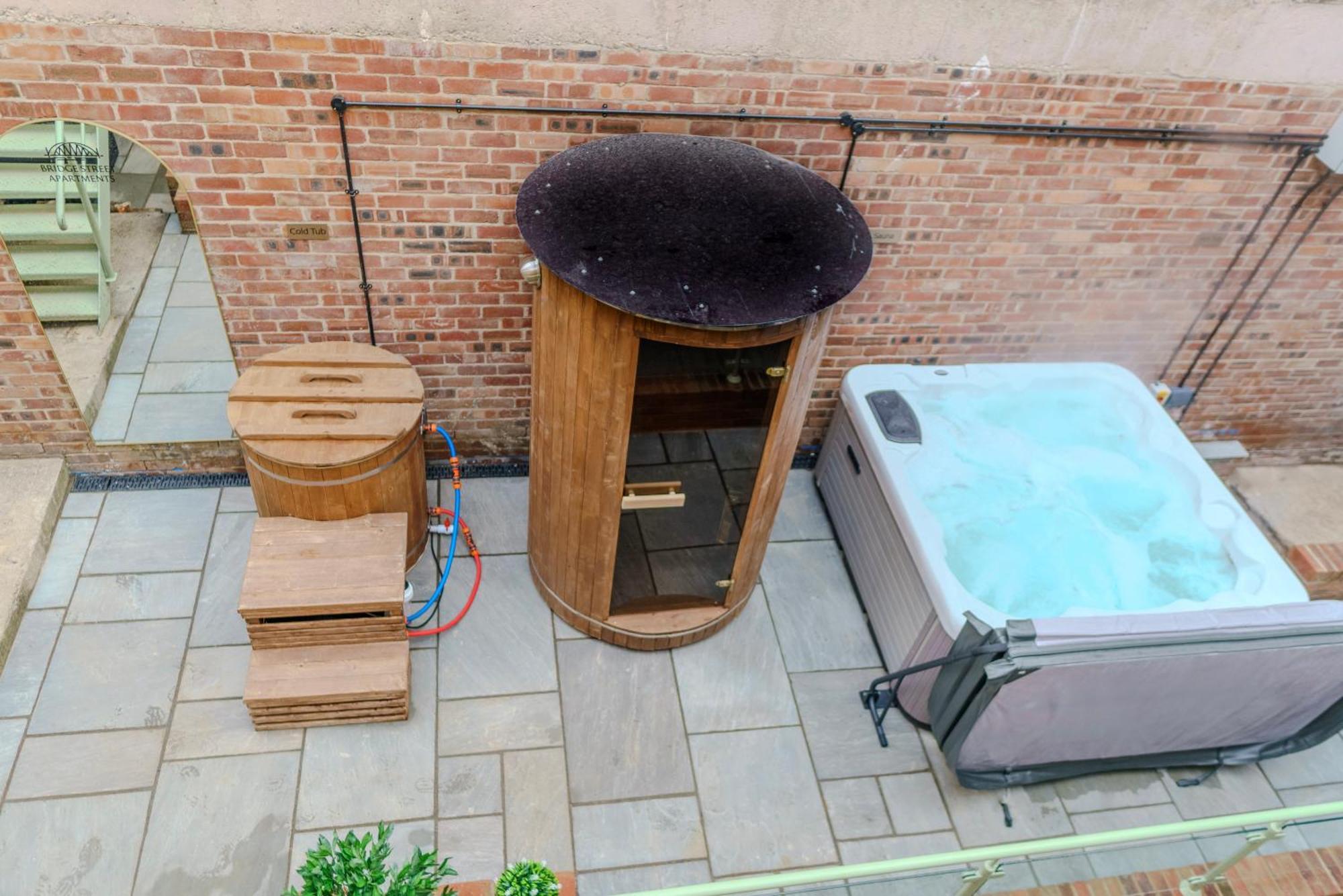 Magistrates Penthouse Suite - Town Centre Apartments With Spa Morpeth Extérieur photo