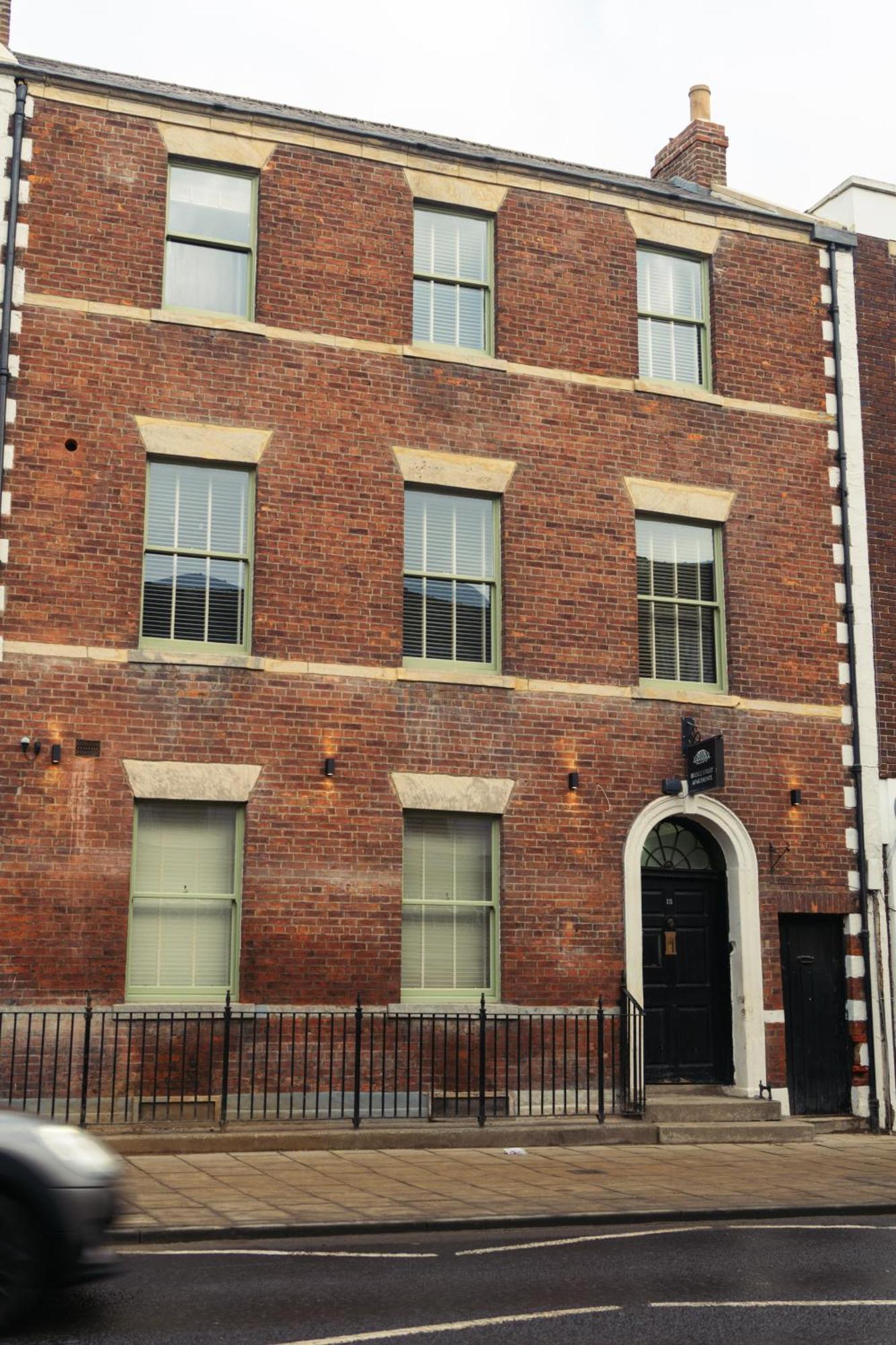 Magistrates Penthouse Suite - Town Centre Apartments With Spa Morpeth Extérieur photo