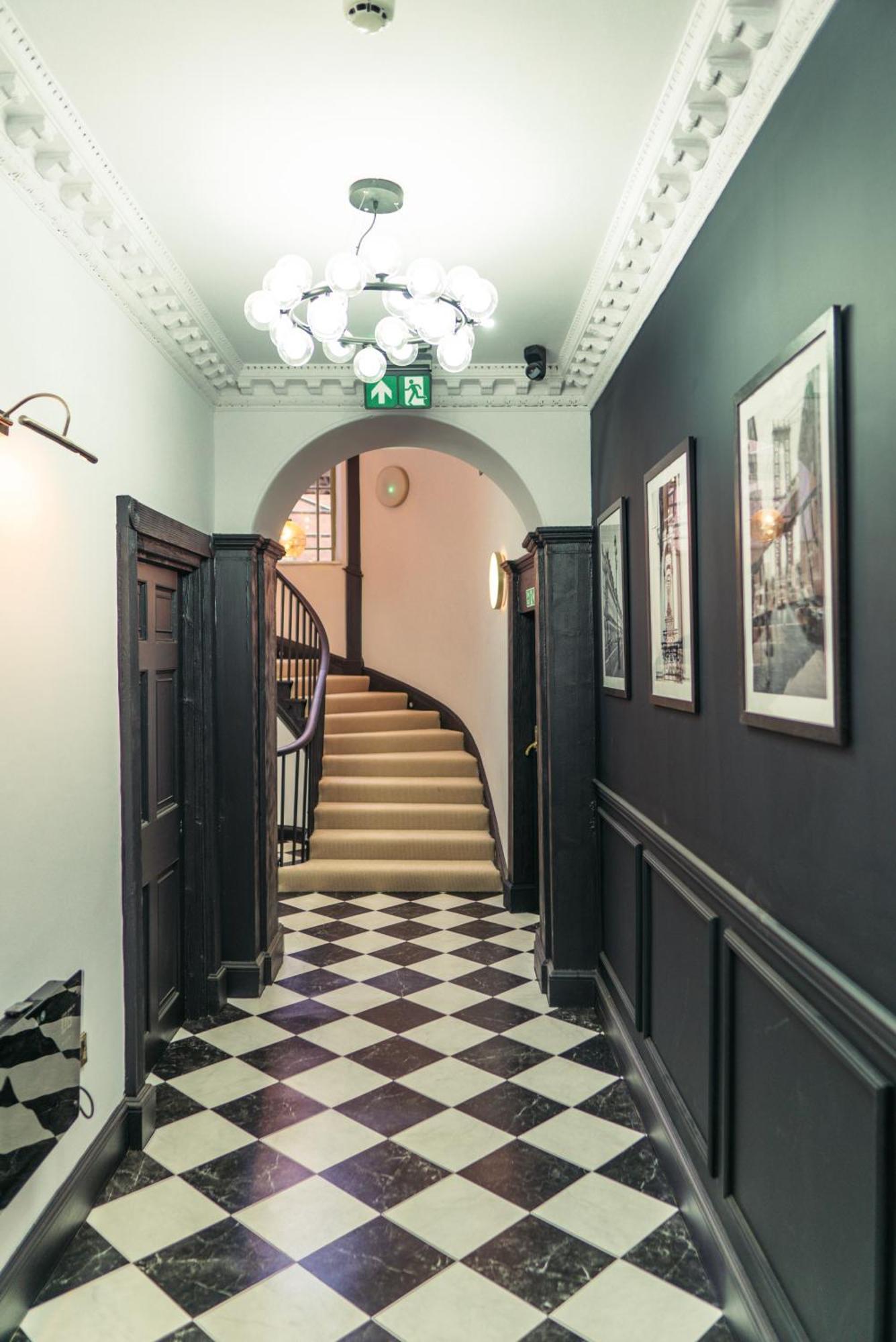 Magistrates Penthouse Suite - Town Centre Apartments With Spa Morpeth Extérieur photo